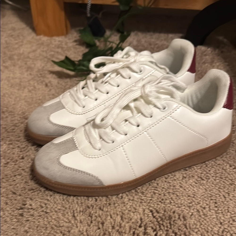 Stylish White and Gray Sneakers with Red Accent